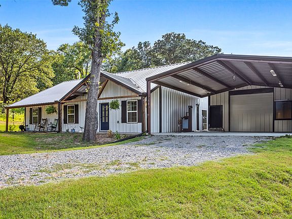 2nd image of 1685 Fleming Rd