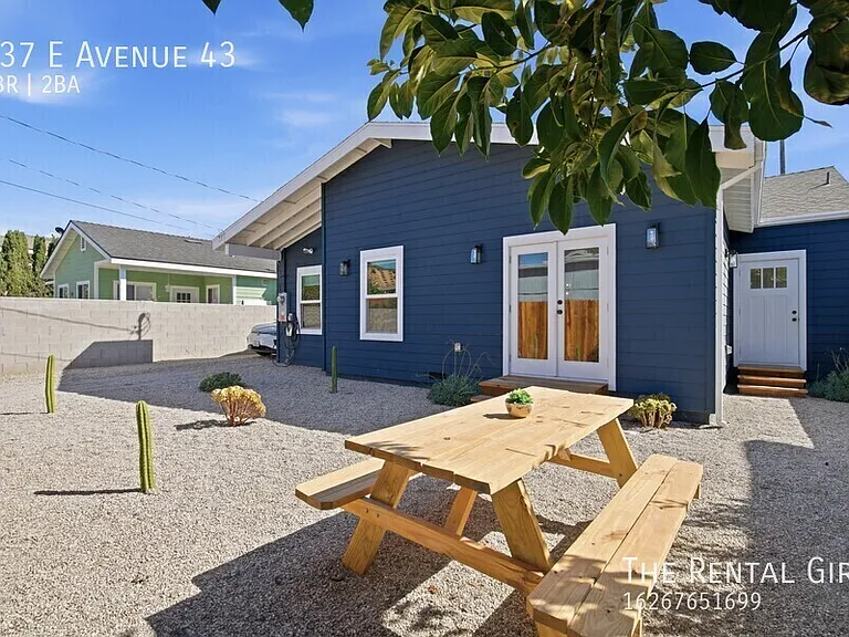 137 E Avenue 43 — Photo 26