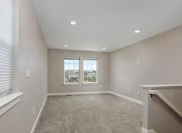 2256 Lombardy St — Photo 16