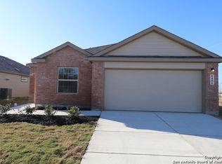 8406 Blackstone Cv, Converse, TX 78109