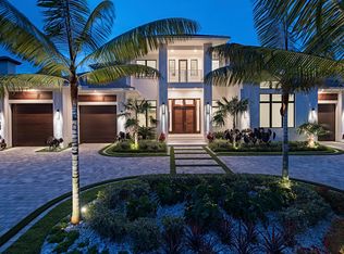 685 16th Ave S, Naples, FL 34102