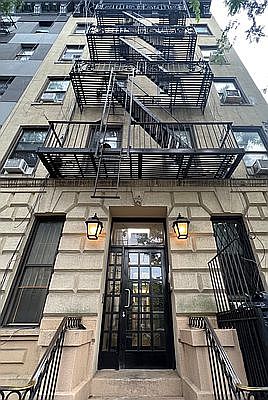 1st image of 456 W 47th St Penthouse A