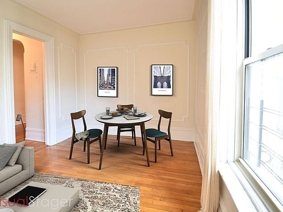 2nd image of 76 W 86th St APT 4E