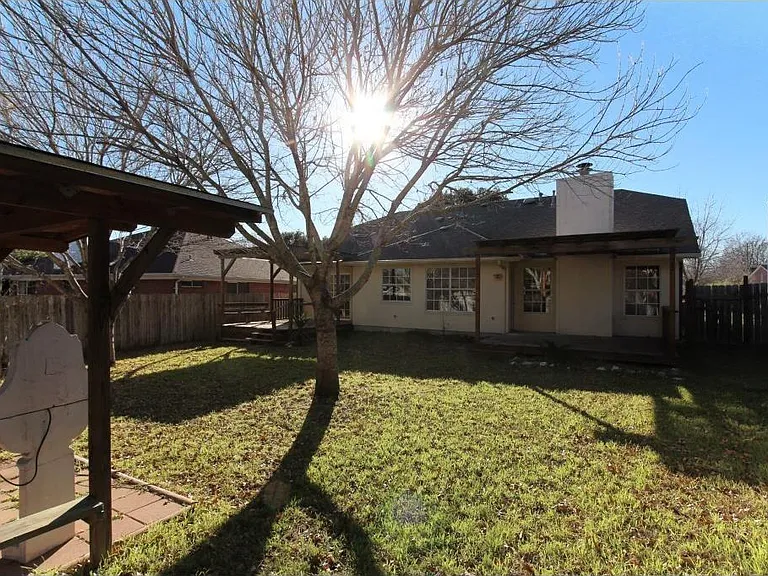 Vol Walker Dr — Photo 25