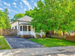 4319 Seneca St, Niagara Falls, ON L2E1G5