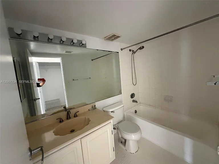 7601 E Treasure Dr #2220 — Photo 14