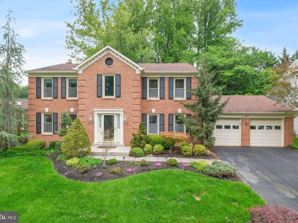 12213 Galesville Dr, Gaithersburg, MD 20878