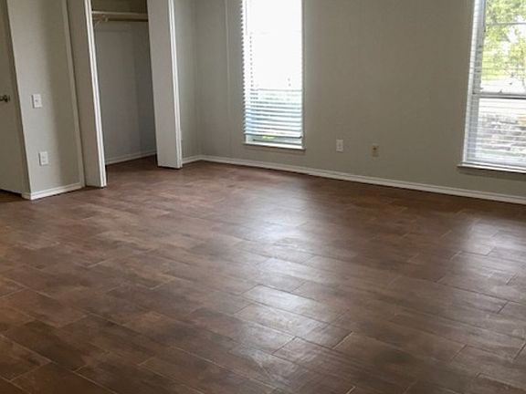 5th image of 4211 Fairway Dr