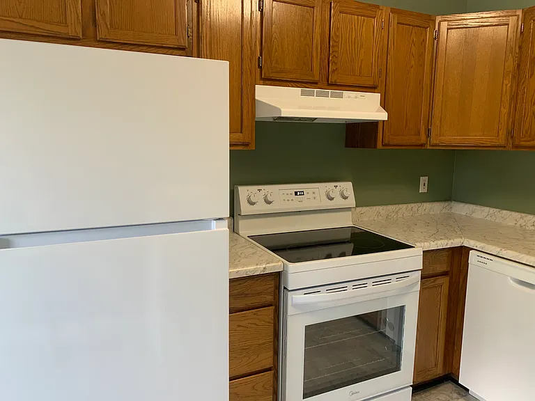 400 S Friendship Rd #E — Photo 4