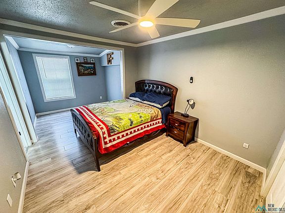 5th image of 608 W Iron Ave