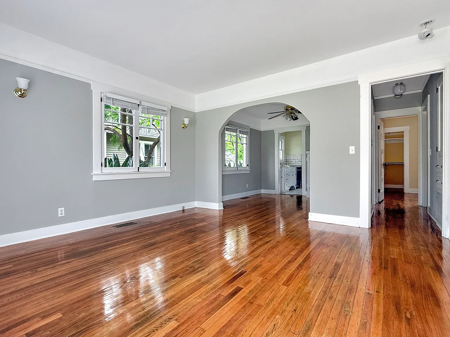 2 bed, 857 sqft, $2,950 — Photo 3