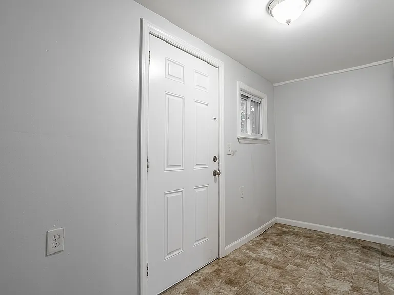 17 W Buckingham Ave — Photo 15