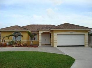 13282 SW 200th Ter, Miami, FL 33177