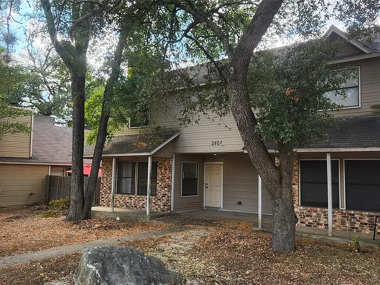 2807 W Slaughter Ln #B — Photo 1