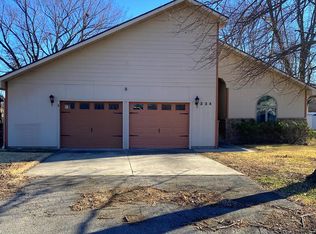 334 N 20th St, Fredonia, KS 66736
