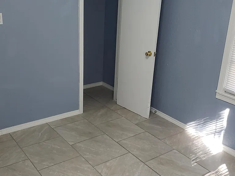 1203 SW 24th Pl — Photo 24