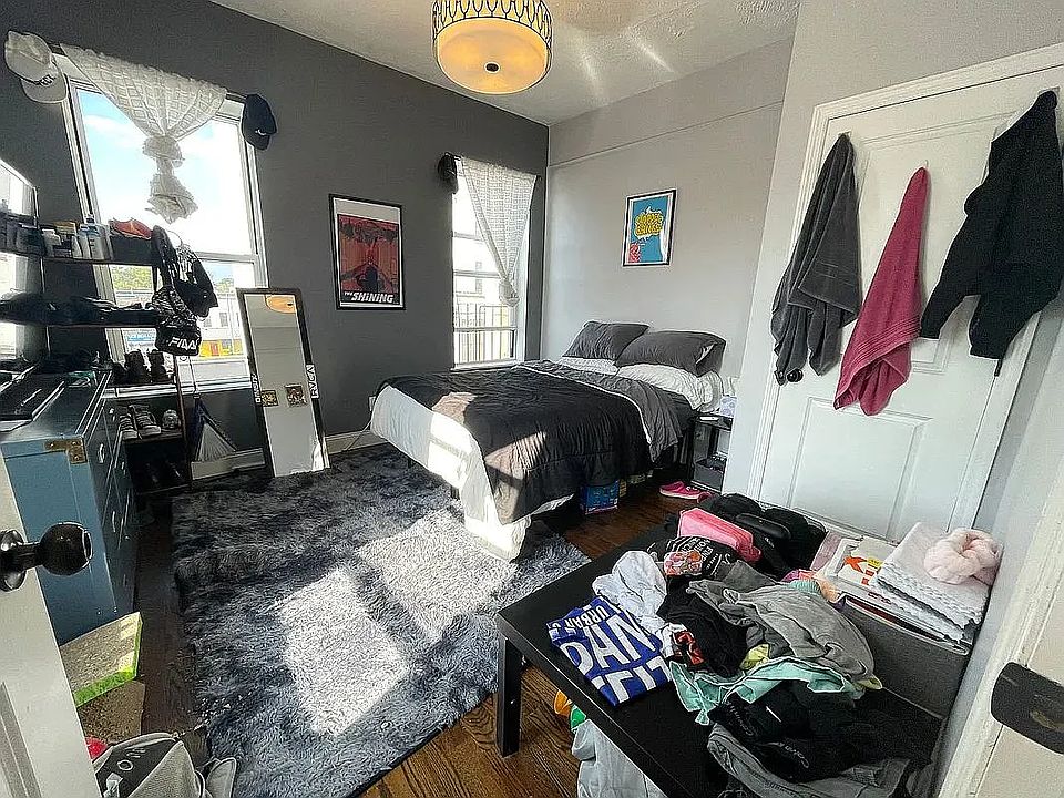 1st image of 992 Herkimer St #2