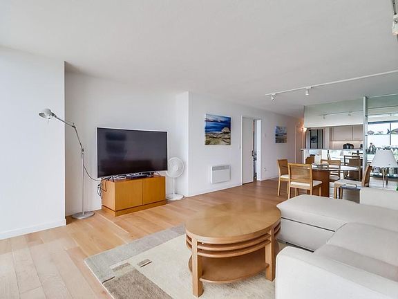 3rd image of 4767 Ocean Blvd Unit 305