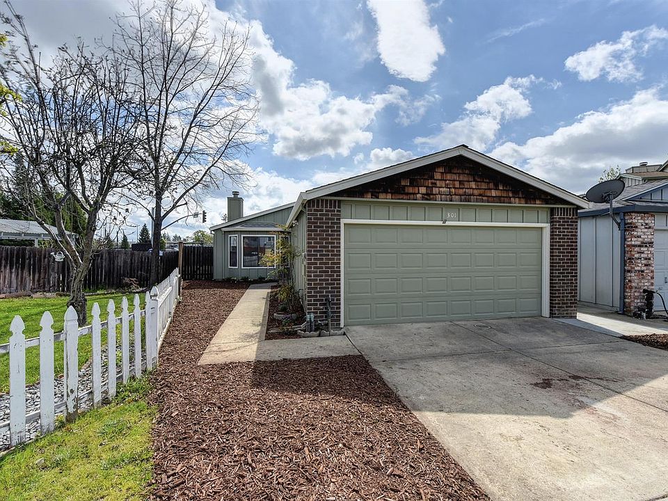 1st image of 301 Hemphill Way
