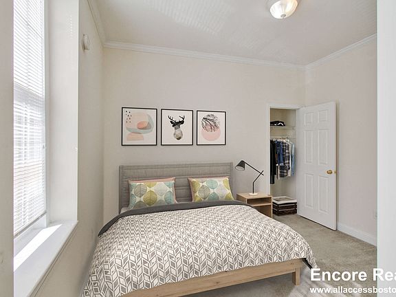 4th image of 1224 Beacon St #4