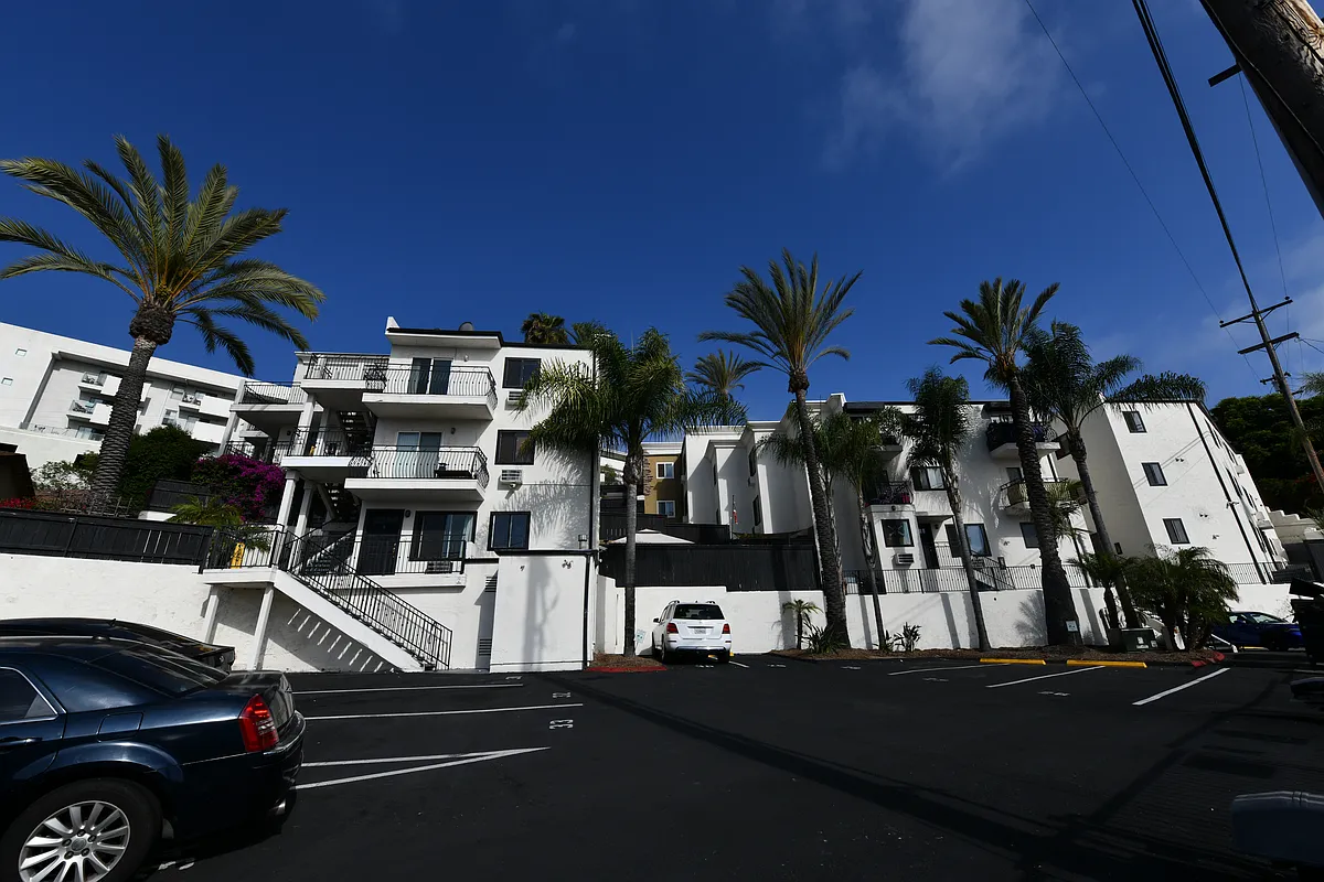Building Photo - Cascadia Apartments