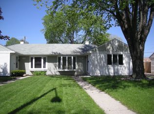 4524 W 89th St, Hometown, IL 60456