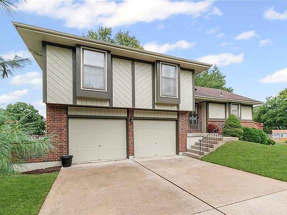 3rd image of 510 SE Greenridge Dr