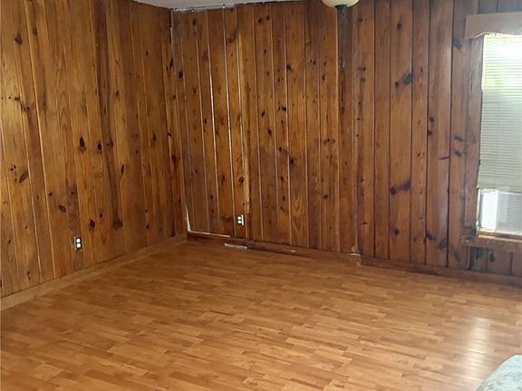 2nd image of 117 Paul St