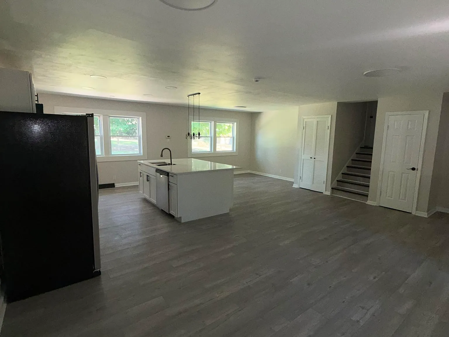 4 bed, 1858 sqft, $2,700 — Photo 4