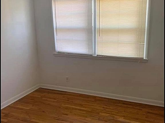 3rd image of 834 San Carlos St