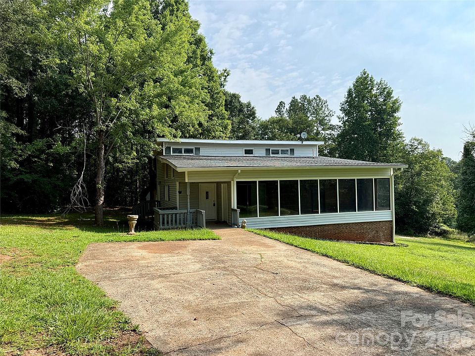 1st image of 229 Riverhills Dr