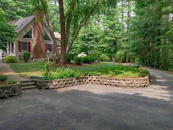 5th image of 317 Bay Rd