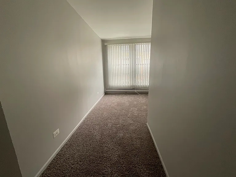 4631 S Lake Park — Photo 15