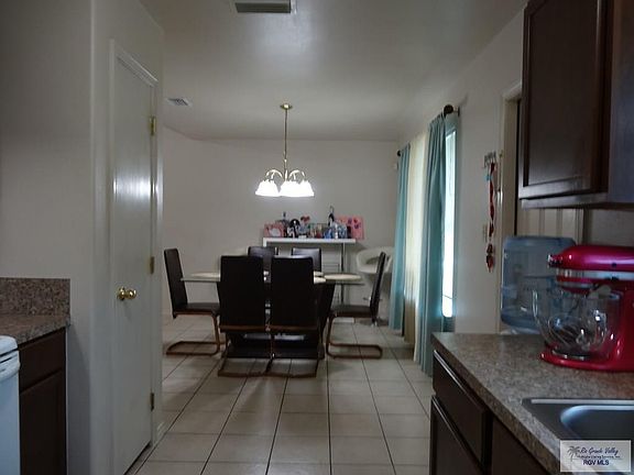 5th image of 3520 Montclair Pl