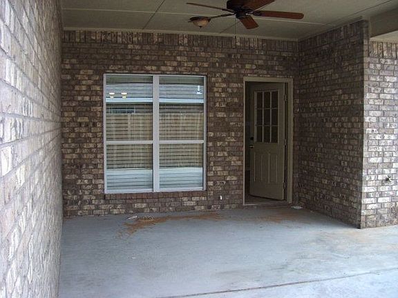 3rd image of 5703 Carmel Ct