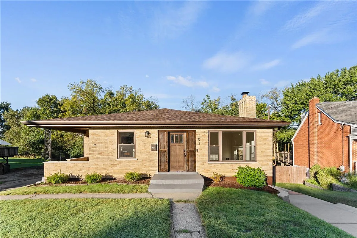3 bed, 1403 sqft, $3,000 — Photo 3