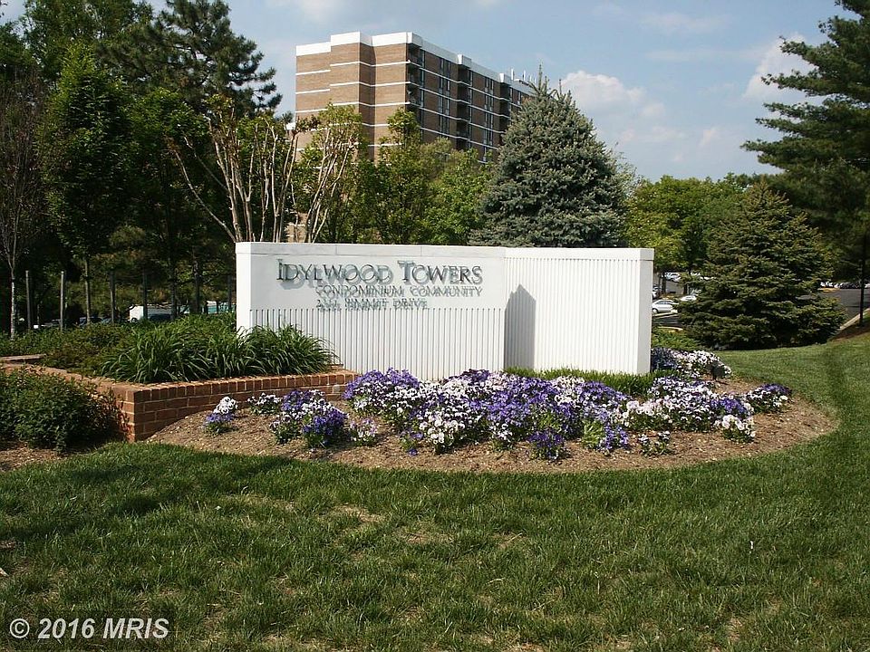 1st image of 2311 Pimmit Dr APT 919