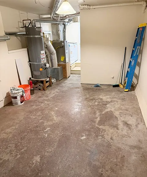 177 Wilshire Ave — Photo 24