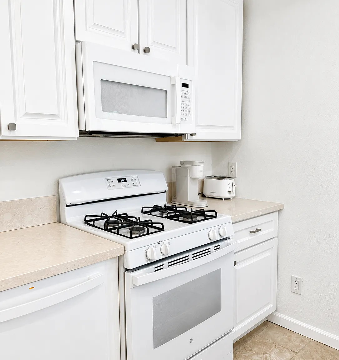1 bed, 450 sqft, $2,295 — Photo 4