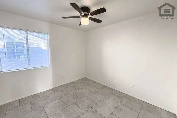 308 E Vogel Ave #4 — Photo 23