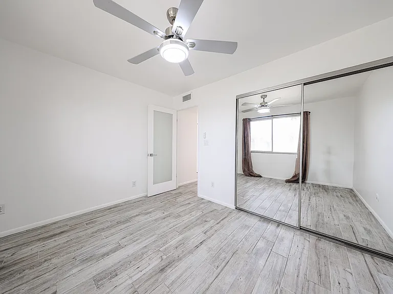 2501 N 22nd Dr — Photo 12