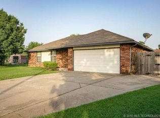 8319 N 124th Pl E, Owasso, OK 74055