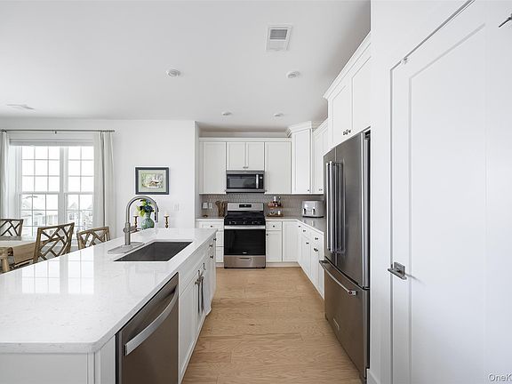 2nd image of 3574 Bennington Drive