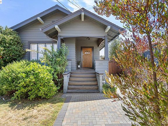 3rd image of 2118 107th Ave