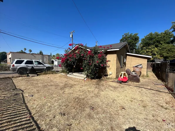 710 Sequoia Dr, Bakersfield, CA 93308