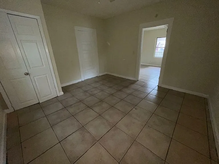1703 McCarthy Ave — Photo 22