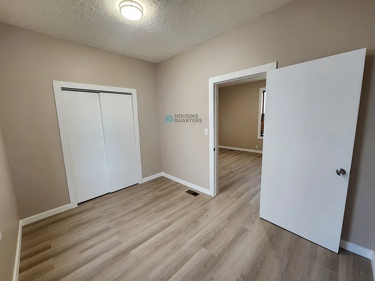 4730 N Freya St — Photo 9