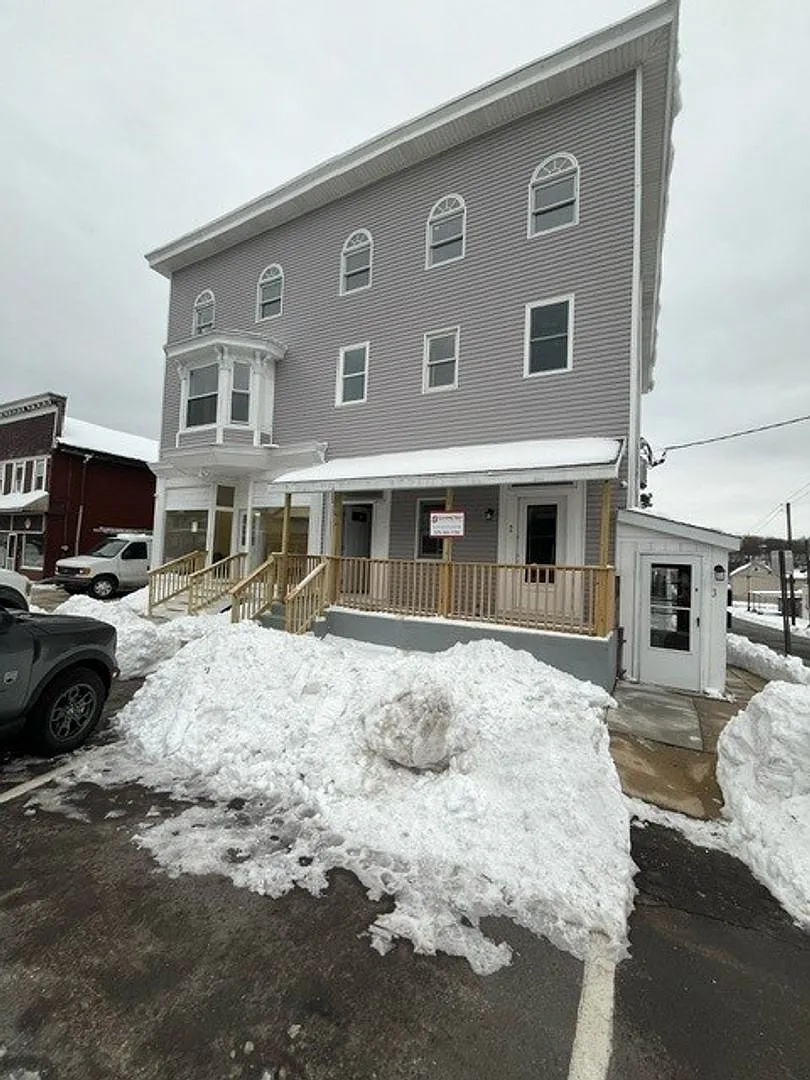 1 East Ludlow — Photo 1