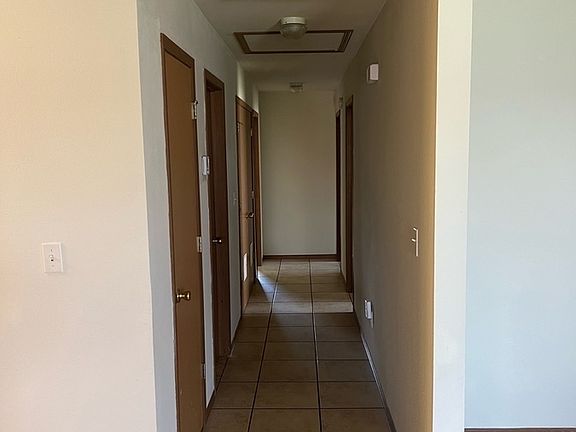 4th image of 315 E Asher Ct