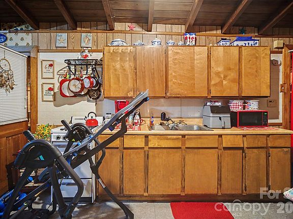 21st image of 260 Cherrywood Ln